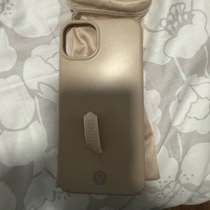 Loopy sandstone iPhone 14 Plus righty